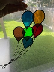 Vintage Balloon Bouquet Acrylic Window Suncatcher Metal Frame Hanging Decor 12″