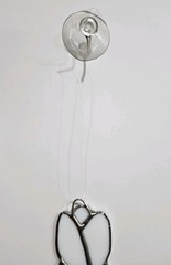 Vintage Stained Glass Suncatcher White Tulip w/Green Leaves 6″ with Suction Cup