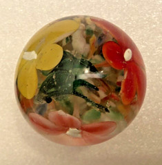 RARE VINTAGE 1940s-1960s MID-CENTURY GLASS PAPERWEIGHT PINK YELLOW RED FLOWERS